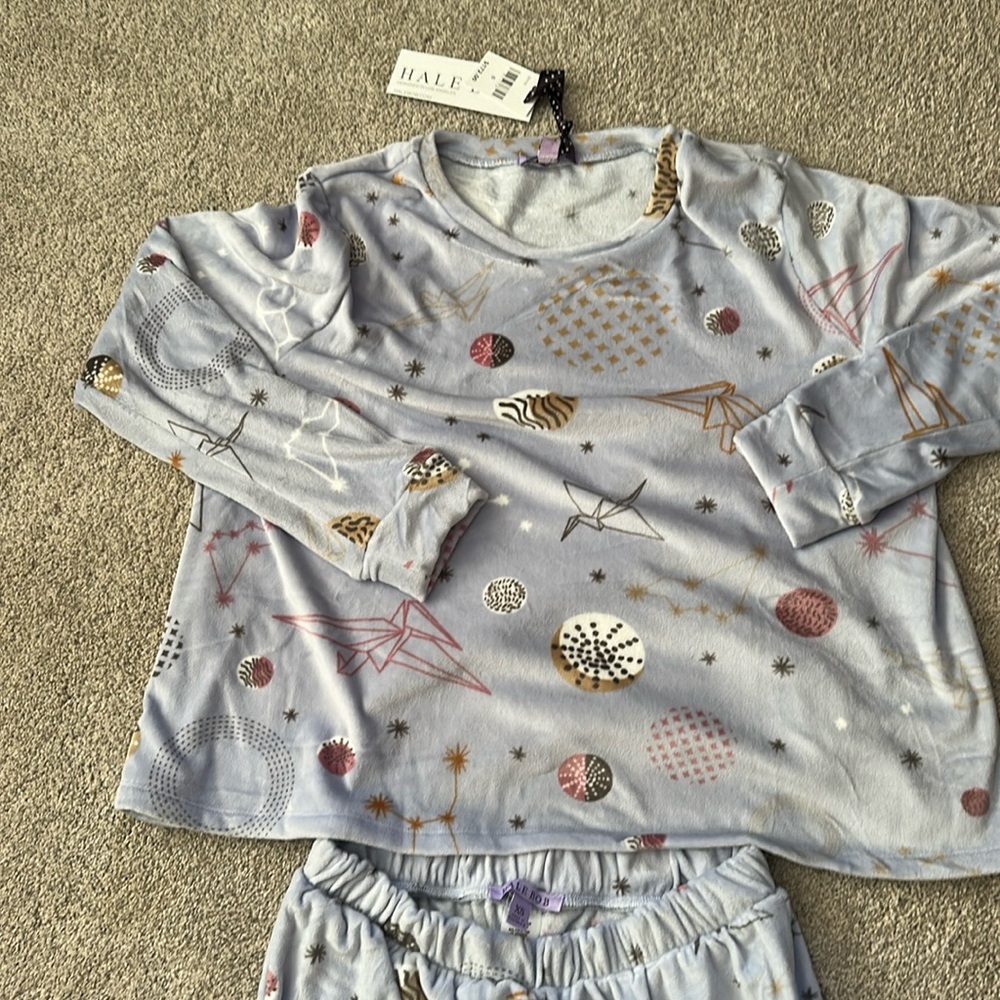 NEW Hale Bob 2 Piece Pajama Set XS/S Constellation Print